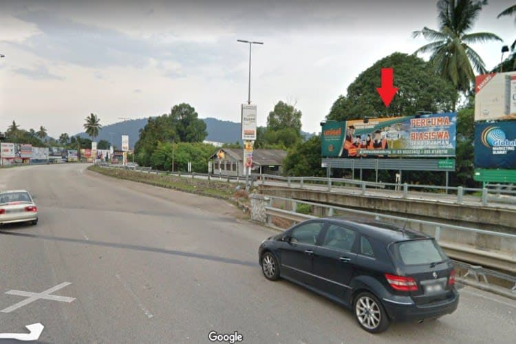 Free Standing Billboard at Jalan Beserah, Kuantan, Pahang