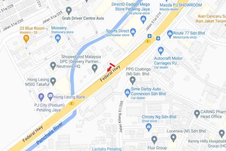 1 Panel Vertical Digital Screen Billboard at Federal Highway, Petaling Jaya, Selangor (in front of Menara Harvey Norman)