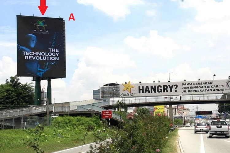 1 Panel Vertical Digital Screen Billboard at Federal Highway, Petaling Jaya, Selangor (near Guinness[A])