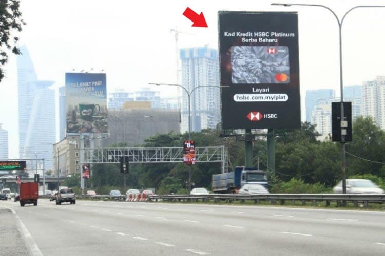 1 Panel Vertical Digital Screen Billboard at Federal Highway, Petaling Jaya, Selangor (near Katholik [B])