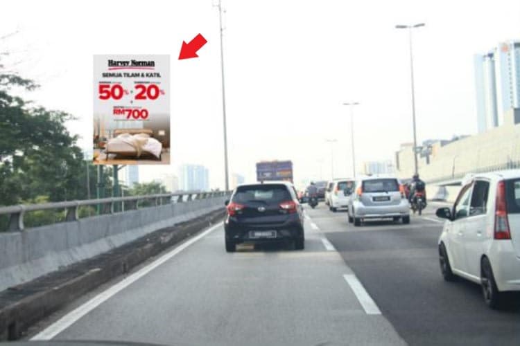1 Panel Vertical Digital Screen Billboard at LDP Highway, Bandar Utama, Selangor (opposite 1 Utama [A])