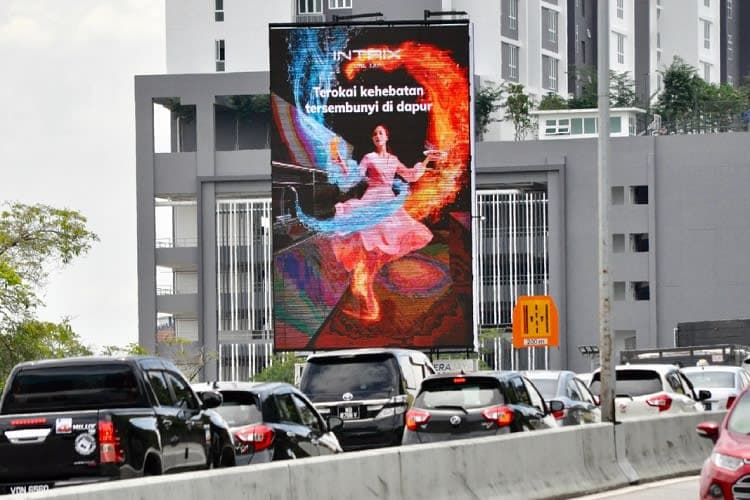 1 Panel Vertical Digital Screen Billboard at LDP KM14.1 Kelana Jaya, Petaling Jaya, Selangor (near Kompleks PKNS)