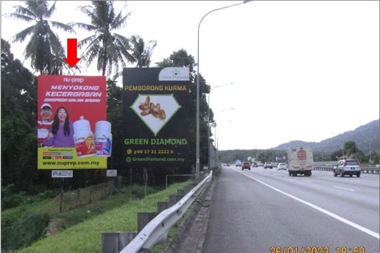 1 Sided Vertical Minipole Billboard at NSE KM270.60, Labu, Negeri Sembilan