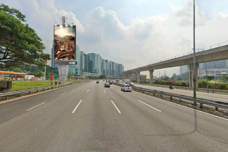 2 Sided Vertical Unipole Billboard at Federal Highway KM18.5, Subang, Selangor (near UOA Subang)
