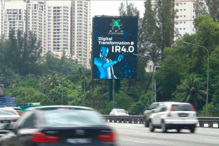 1 Panel Vertical Digital Screen Billboard at NKVE Highway, Petaling Jaya, Selangor (B)