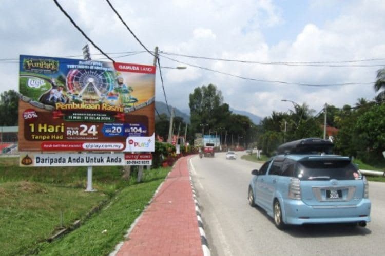 1 Panel Horizontal Minipole Billboard at Jalan Pahang, Kuala Kubu Bharu, Selangor (near Masjid Jamek Ar-Rahimah & mini stadium Kuala Kubu Bharu)