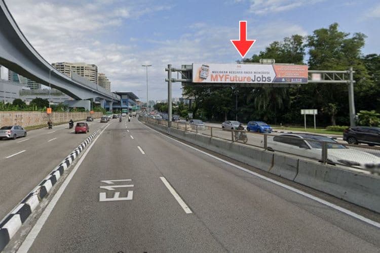 1 Sided Mini Gantry Billboard at Damansara Utama, Petaling Jaya, Selangor