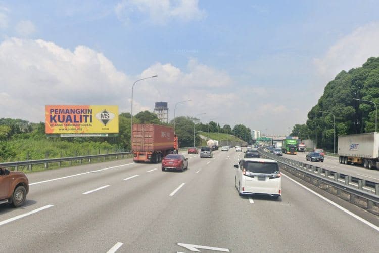 1 Panel Spectacular Billboard at NKVE KM10, Shah Alam, Selangor (near HICOM Glenmarie Industrial Park)