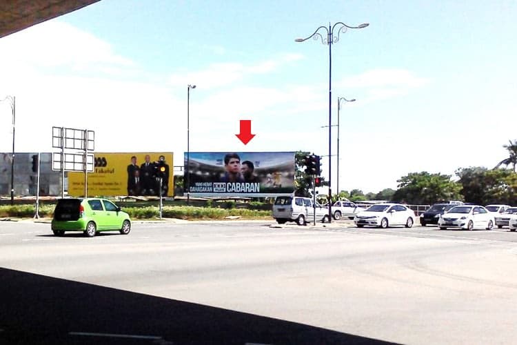 1 Panel Free Standing Billboard at Jalan Coastal / Jalan Mat Salleh, Kota Kinabalu, Sabah (at traffic light junction near KK International Airport)