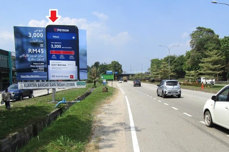 Minipole Billboard at Jalan Gambang, Kuantan, Pahang (Near Exit to Jalan Bypass Kuantan)