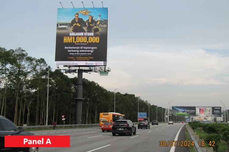 2 Sided Vertical Unipole Billboard at KLIA Expressway KM9.4, Sepang, Selangor (Near Petronas KLIA 2)