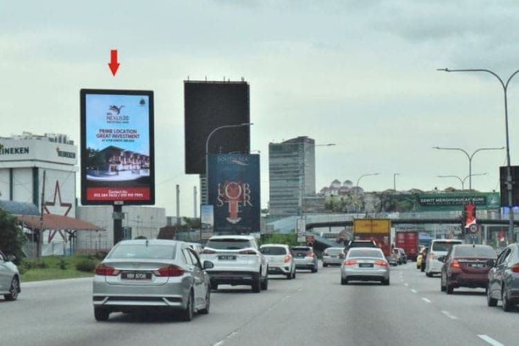 1 Panel Vertical Digital Screen Billboard at Federal Highway, Petaling Jaya, Selangor