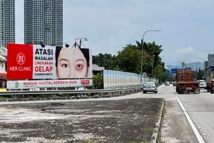 1 Panel Free Standing Billboard at MRR2 Pandan Perdana / Cheras, Ampang Jaya, Selangor