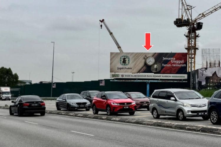 1 Panel Free Standing Billboard at Persiaran Subang / Jalan Monfort, Shah Alam, Selangor (towards Sultan Abdul Aziz Shah Airport)