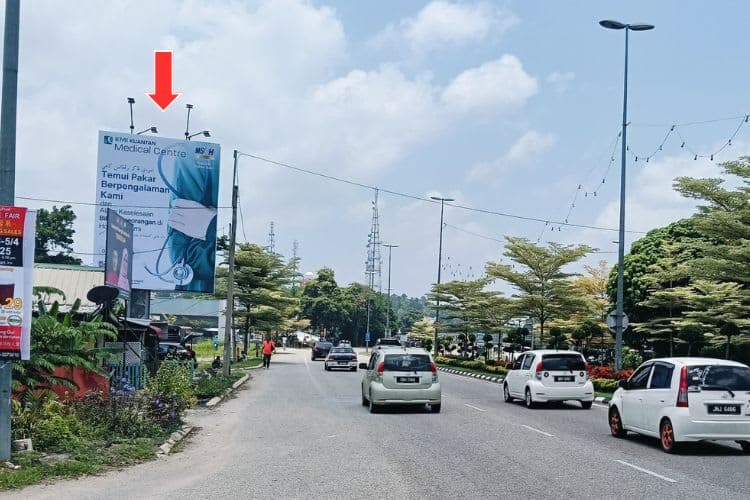 1 Sided Vertical Minipole Billboard at Jalan Temerloh - Mentakab, Pahang (at traffic light junction to Mentakab)