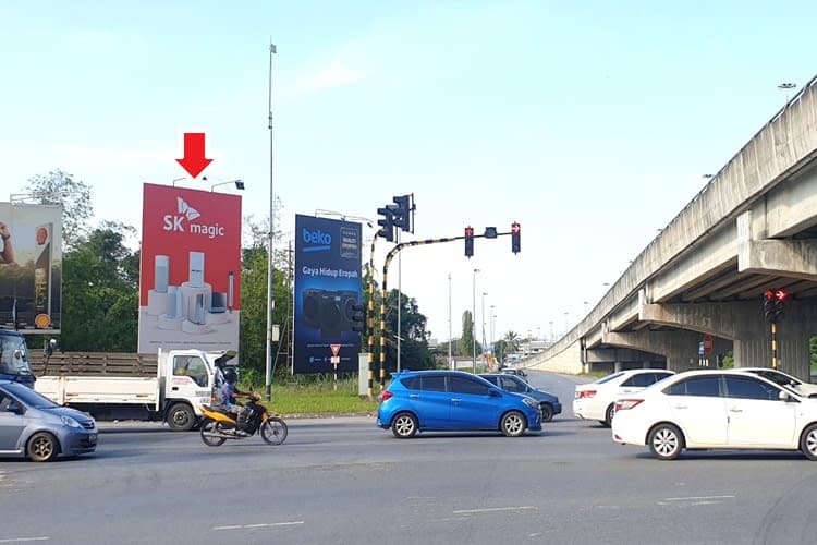 1 Sided Vertical Minipole Billboard at Jalan Penrissen / Jalan Tan Sri Datuk Amar Wee Boon Ping, Kuching, Sarawak
