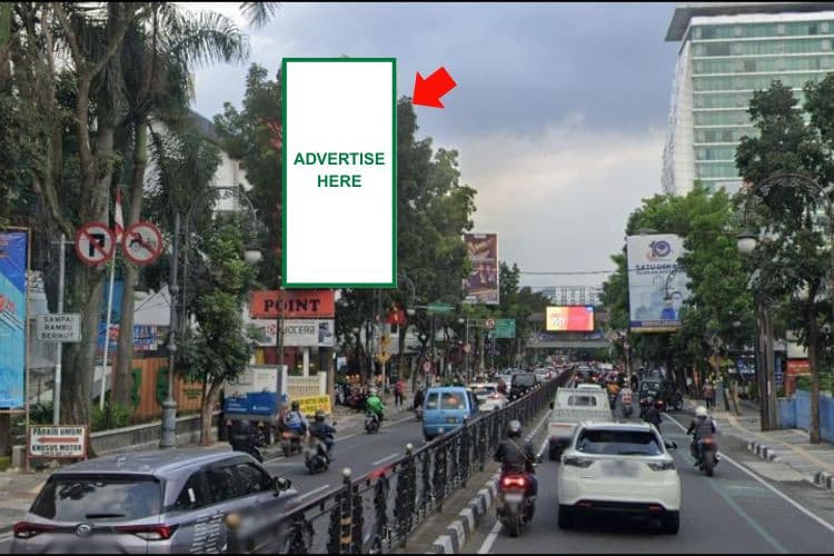 1 Panel Vertical Static Billboard at Jl. Merdeka, Bandung, Jawa Barat 