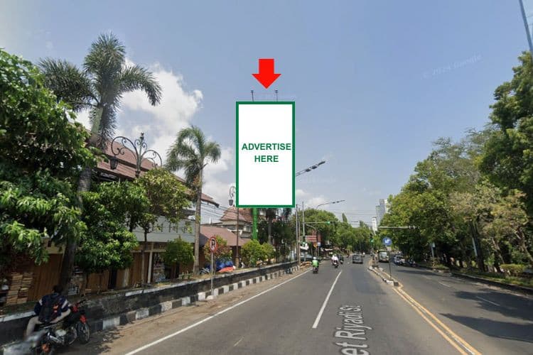 1 Panel Vertical Static Billboard di Jl. Slamet Riyadi, Pasar Kleco, Surakarta, Jawa Tengah 