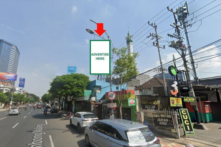 1 Panel Vertical Static Billboard di Jl. Embong Malang (Menara Masjid), Surabaya, Jawa Timur 