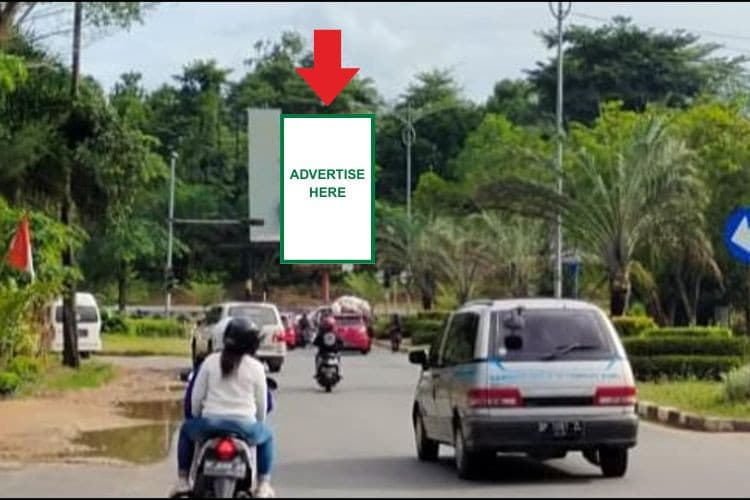 1 Panel Vertical Static Billboard at Jl. Jend Sudirman (Pom Bensin KDA), Batam, Kepulauan Riau 