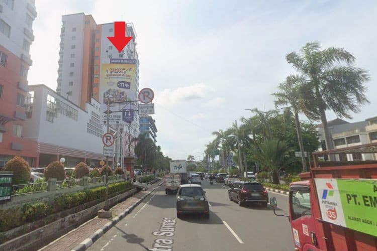 1 Panel Vertical Static Billboard at Jl. Mitra Sunter, Jakarta Utara, DKI Jakarta 