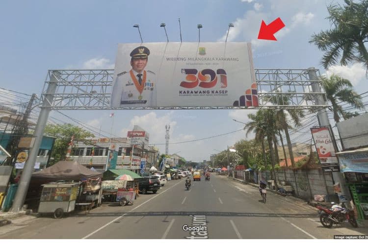 1 Panel Horizontal Bando Billboard at Jl. Kertabumi, Karawang, Jawa Barat