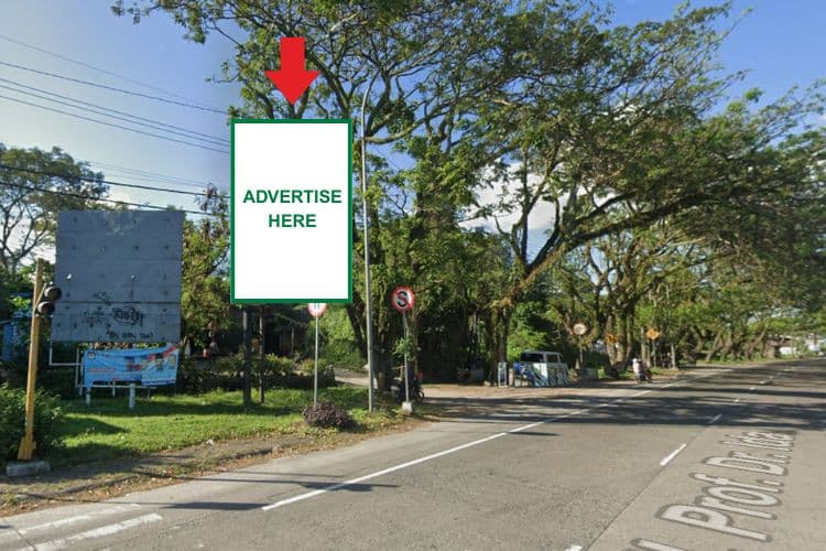 1 Panel Vertical Baliho Billboard at Jl. Prof. Dr. Ida Bagus Mantra, Gianyar, Bali  Lampu Merah Tulikup