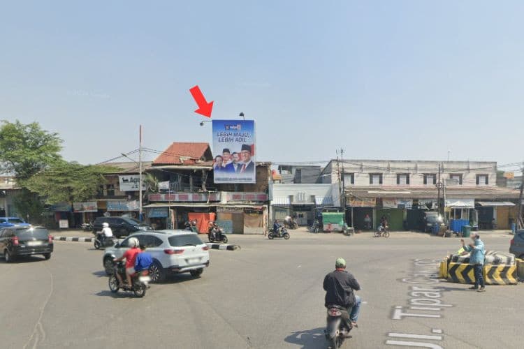 1 Panel Vertical Static Billboard at Jl. Raya Plumpang Semper, Jakarta Utara, DKI Jakarta