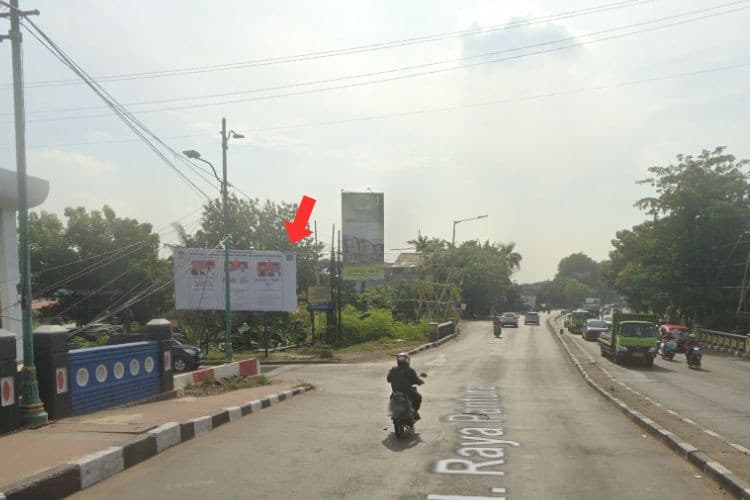 1 Panel Vertical Static Billboard at Jl. Raya Bekasi, Jakarta Timur , DKI Jakarta