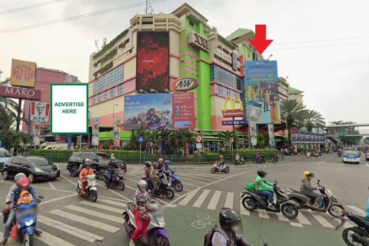 1 Panel Vertical Static Billboard di Jl. Mayjend Sutoyo, Kramat Jati, Jakarta Timur , DKI Jakarta  (Right)