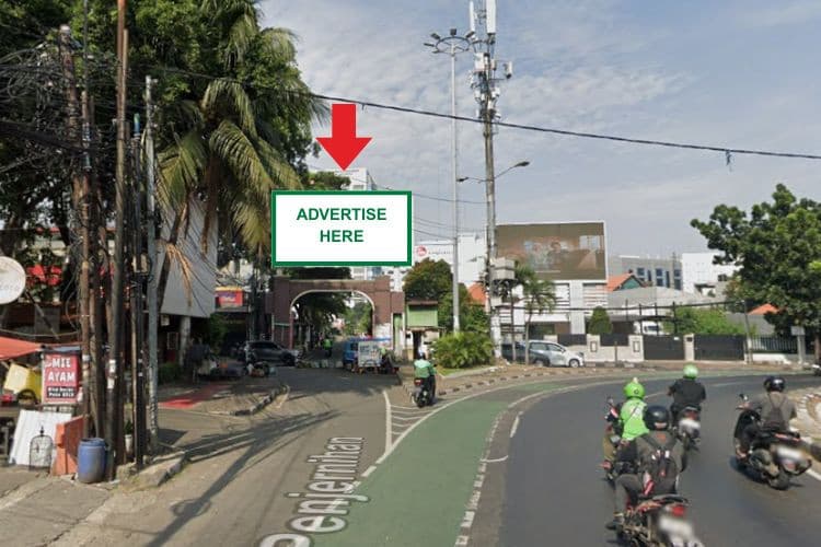 1 Panel Horizontal Static Billboard at Jl. Pejompongan Raya, Tanah Abang, Jakarta Pusat, DKI Jakarta 