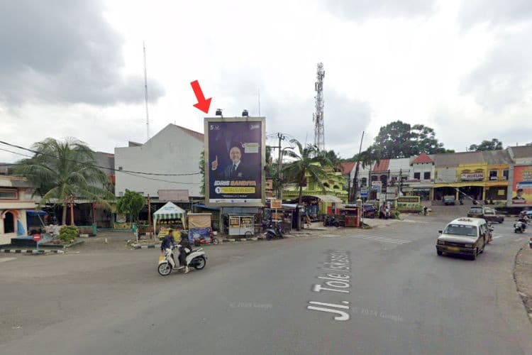 1 Panel Vertical Static Billboard at Jl. Tole Iskandar, Depok, Jawa Barat  (towards Sukmajaya)