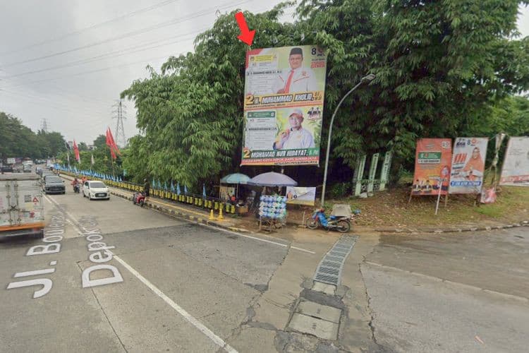 1 Panel Vertical Static Billboard at Jl. Boulevard Grand Depok City, Depok, Jawa Barat  (towards Jl. Kartini)
