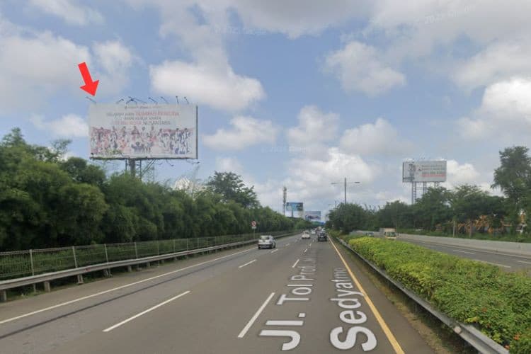 1 Panel Horizontal Static Billboard at Jl. Tol Sedyatmo KM29+400, Tangerang, Banten (towards Jakarta)
