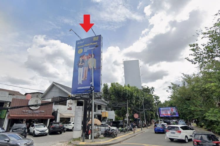 1 Panel Vertical Static Billboard at Jl. Tulodong Bawah, Kebayoran Baru, Jakarta Selatan, DKI Jakarta 