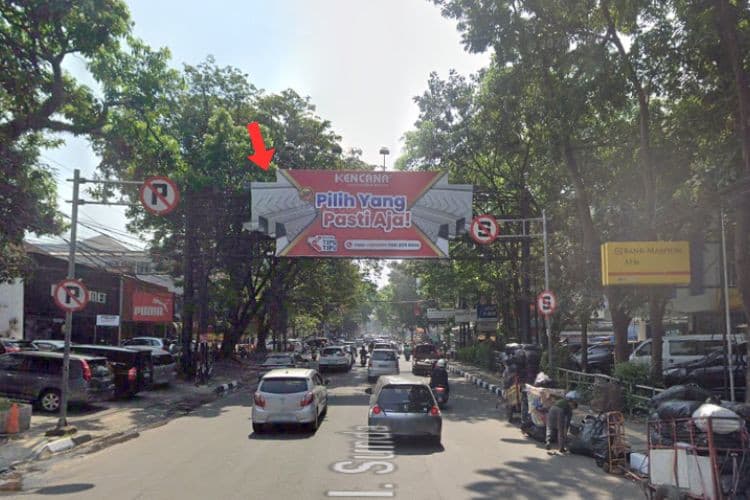 1 Panel Horizontal Bando Billboard at Jl. Sunda, Bandung, Jawa Barat