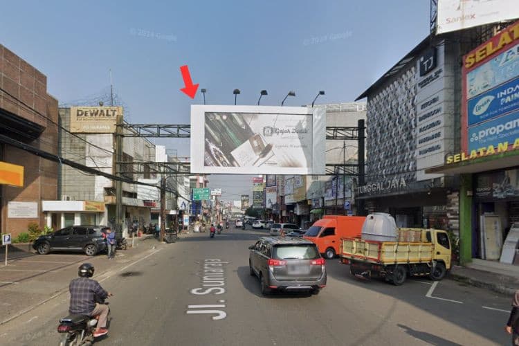 1 Panel Horizontal Bando Billboard at Jl. Suniaraja No. 61 No. 58-60, Bandung, Jawa Barat
