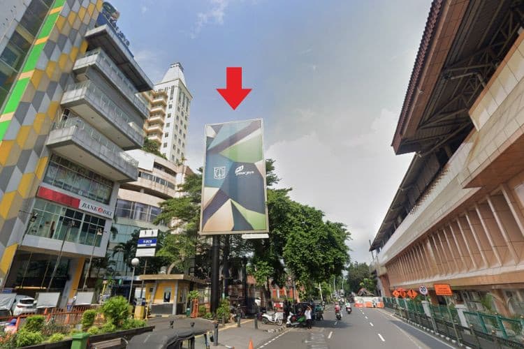 1 Panel Vertical Static Billboard at Jl. Pengangsaan Timur, Jakarta Pusat, DKI Jakarta 
