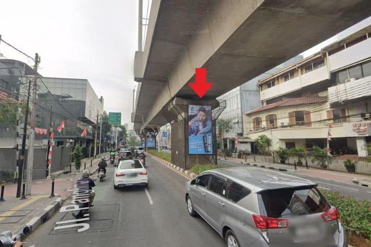 8 Panel Vertical Pillar Billboard at Jl. Panglima Polim, Kebayoran Baru, Jakarta Selatan, DKI Jakarta  (Blok A Set 4)