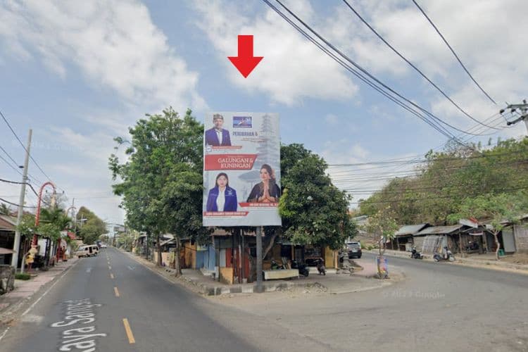1 Panel Vertical Baliho Billboard at Jl. Raya Sangsit, Bungkulan, Singaraja, Bali 