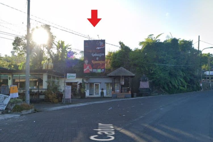 1 Panel Vertical Static Billboard at Jl. Catur Petang, Badung, Bali 