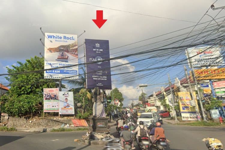 1 Sided Vertical Static Billboard at Jl. Pura Batu Pageh, Lingasan, Kuta, Badung, Bali 