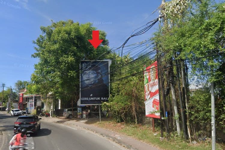 1 Panel Vertical Static Billboard at Jl. Pratama Tanjung Benoa, Badung, Bali 