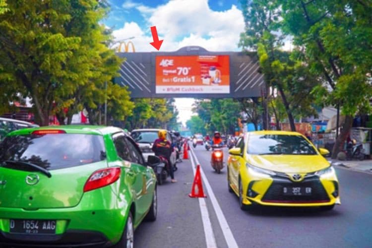 1 Sided LED Bando Billboard at Jl. Buah Batu no. 159 Turangga, Bandung, Jawa Barat  (Side A)