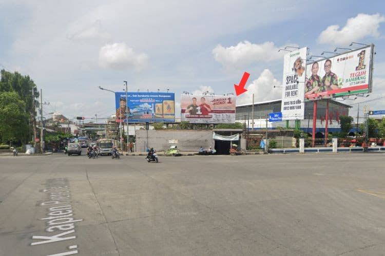 1 Panel Horizontal Static Billboard di Jl. A Yani, Surakarta, Jawa Tengah  (near Terminal Tirtonadi)