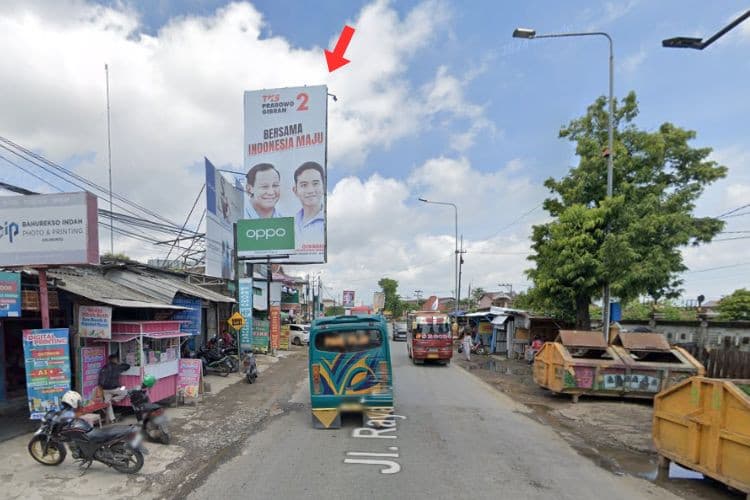 1 Panel Vertical Static Billboard at Jl. Raya Timur Kaliwungu, Kendal, Jawa Tengah