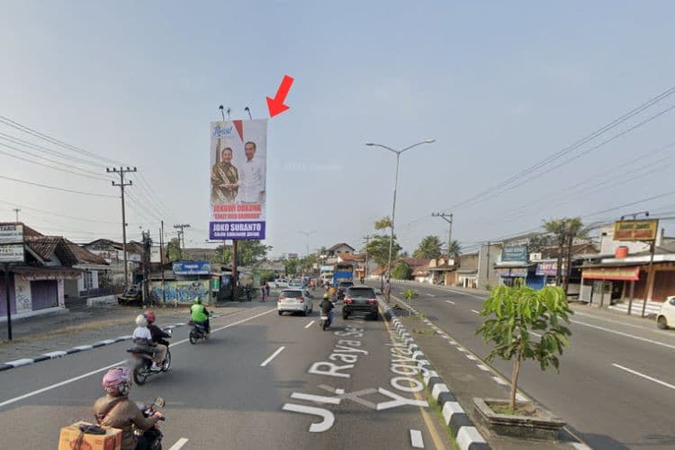 1 Panel Vertical Static Billboard at Jl. Magelang, Magelang, Jawa Tengah 