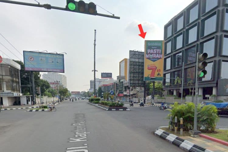 1 Panel Vertical Static Billboard at Jl. Pemuda, Semarang, Jawa Tengah  (near Awann Group HQ)