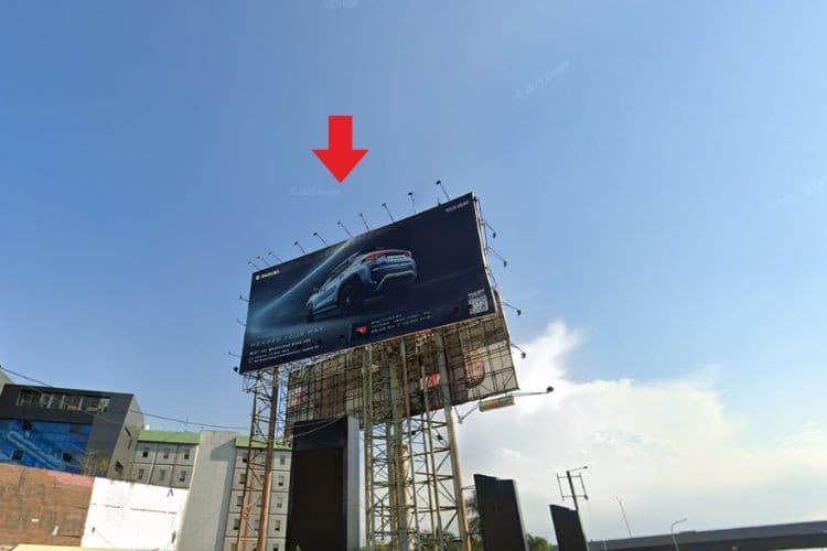 1 Panel Horizontal Static Billboard at JI. Tol Prof Dr Sediyatmo KM 32+800, Tangerang, Banten (Main Gate of Soekarno-Hatta International Airport)