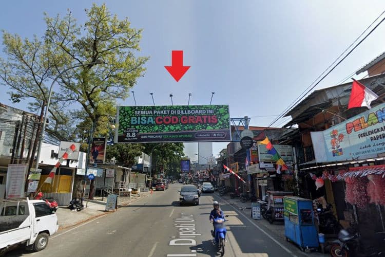 1 Panel Horizontal Bando Billboard at Jl. Dipatiukur, Bandung, Jawa Barat  (To Dago Intersection)